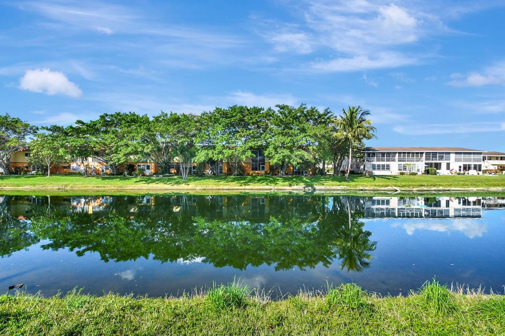 Photo of 48 Sheffield B, West Palm Beach, FL 33417 (MLS # R11151211)