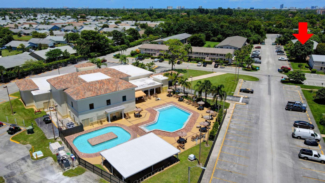 CENTURY VILLAGE SHEFFIELD CONDOS A TO Q - Residential