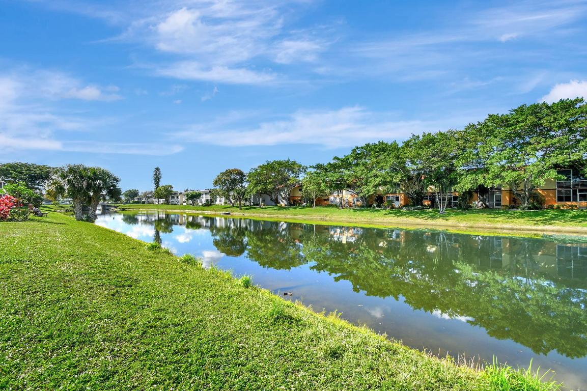 CENTURY VILLAGE SHEFFIELD CONDOS A TO Q - Residential