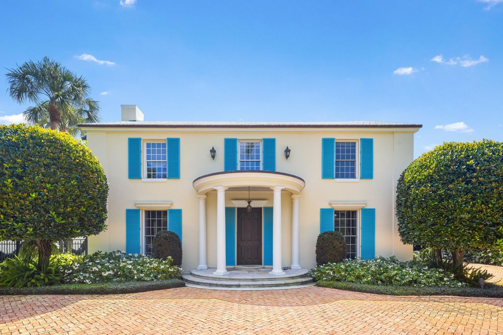 Photo of 246 Emerald Lane, Palm Beach, FL 33480 (MLS # B26003086)