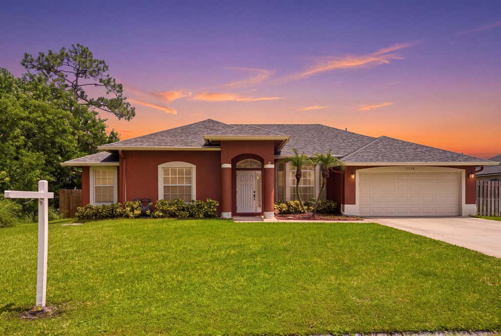 Photo of 1526 SW MULLINAX Avenue, Port Saint Lucie, FL 34953 (MLS # B26059851)
