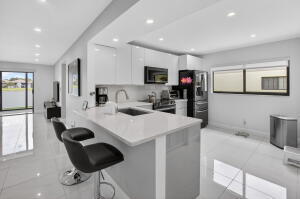 15401 Pembridge Avenue 15, Delray Beach FL 33484
