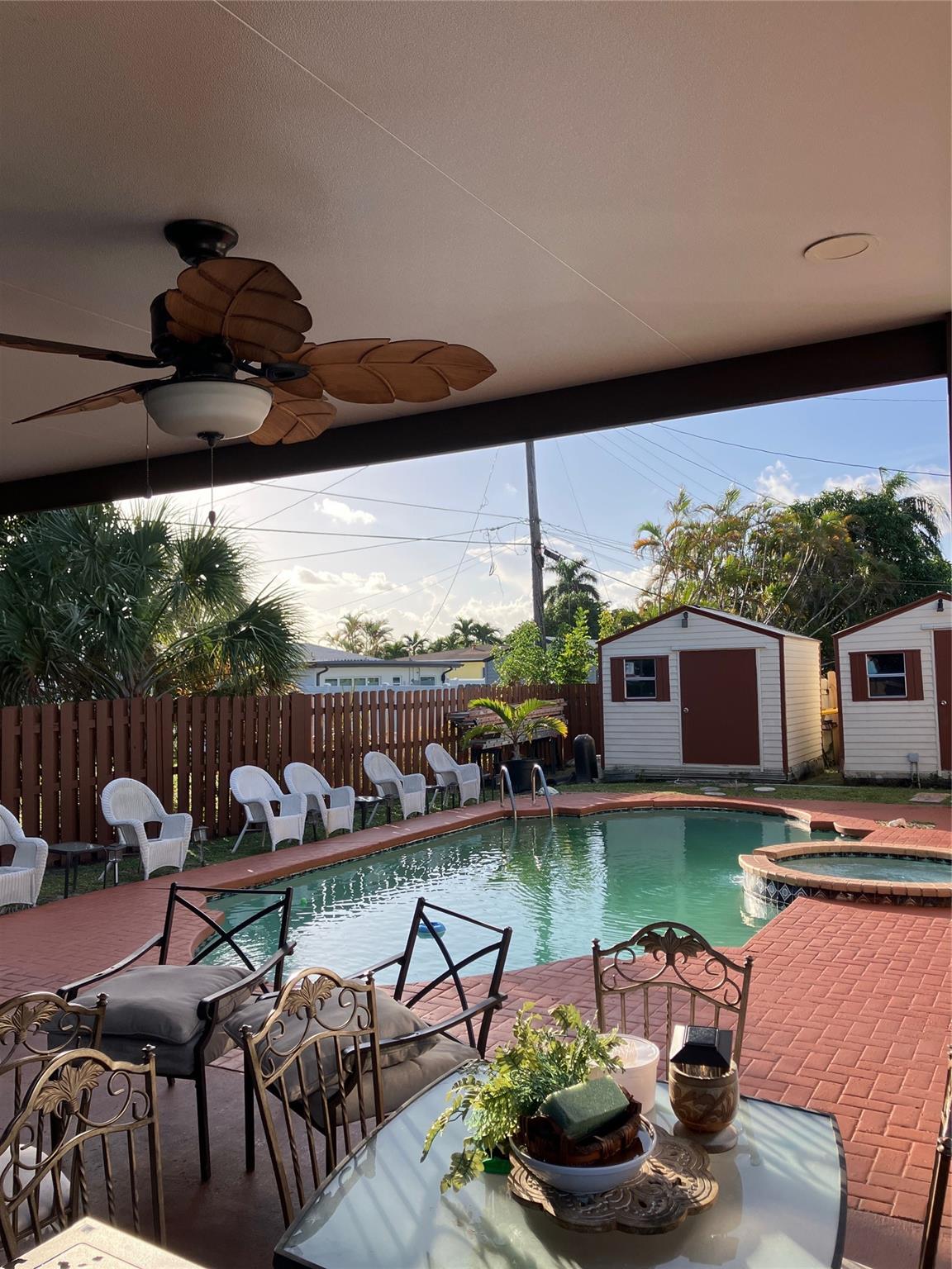 4232 SW 20th