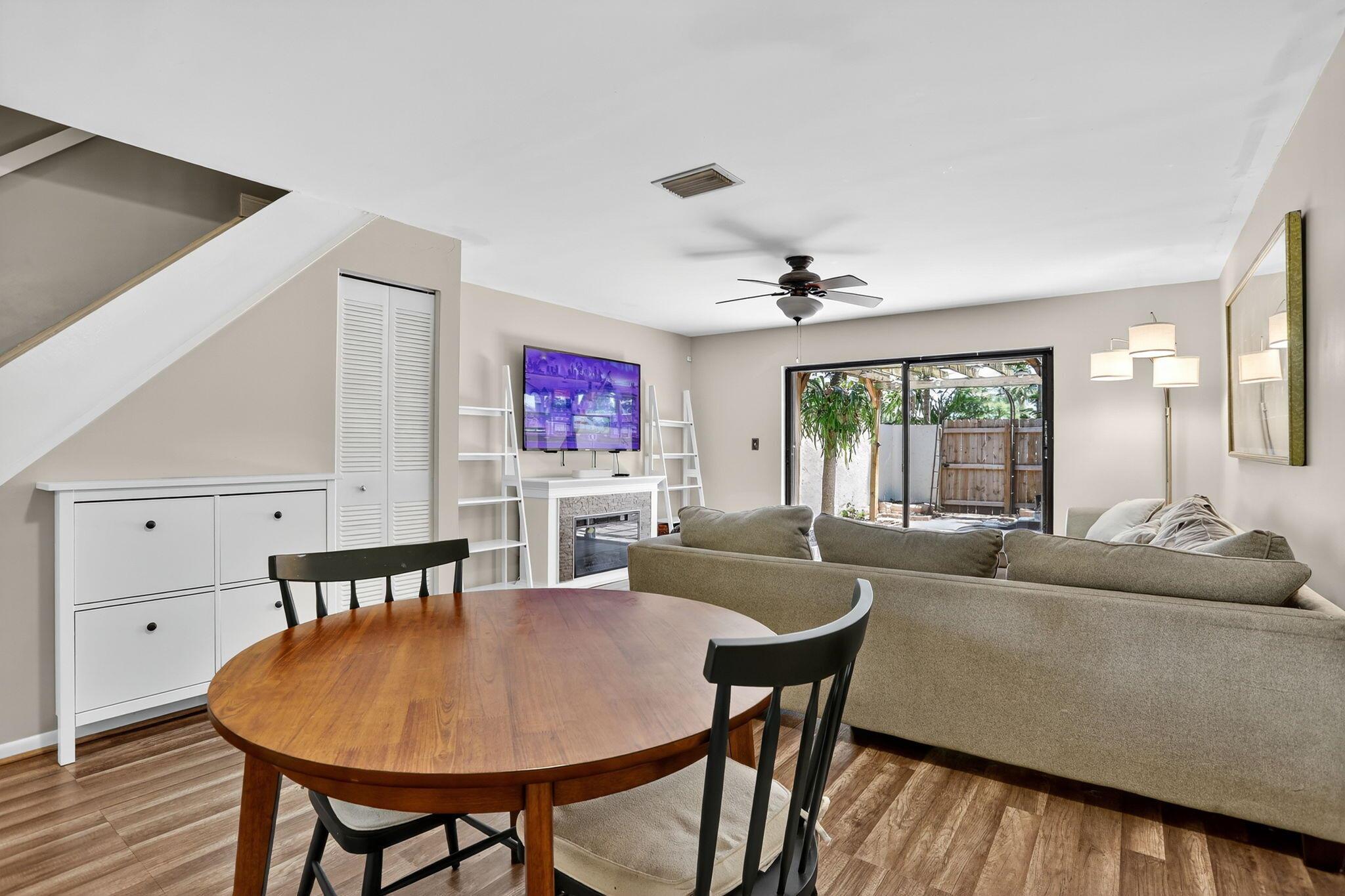 PINES WEST - Residential