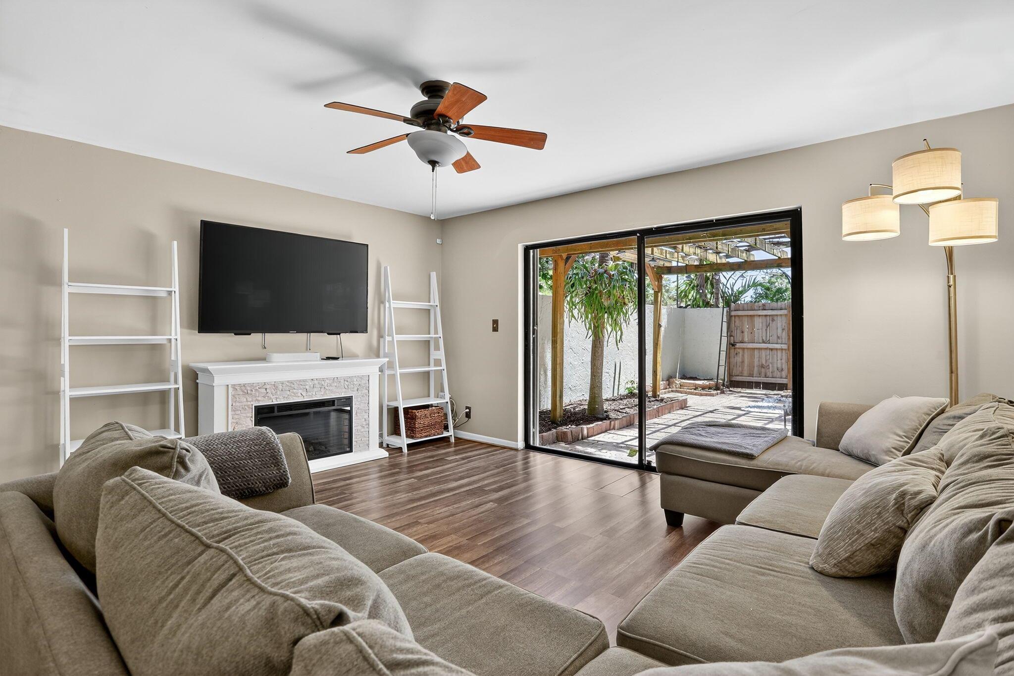 PINES WEST - Residential