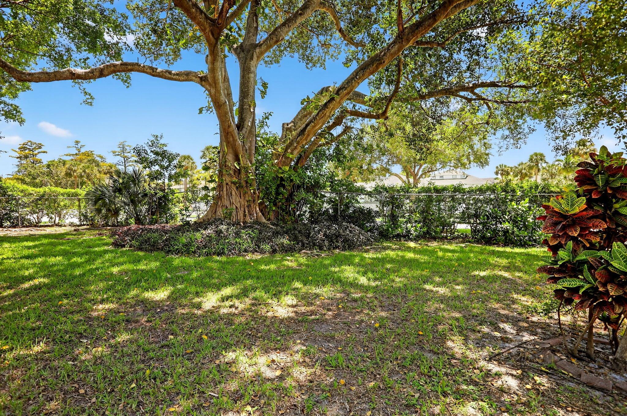 PINES WEST - Residential