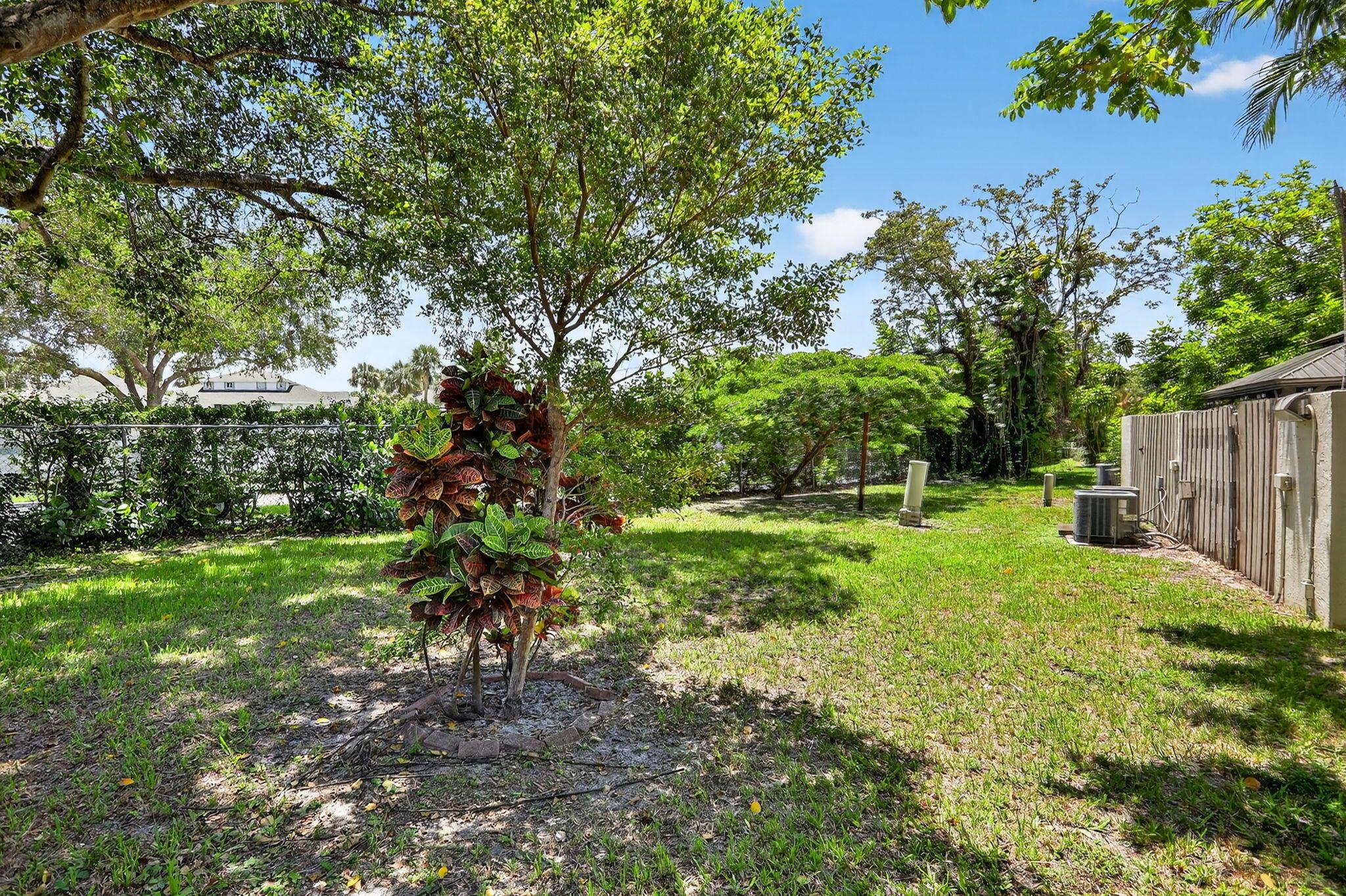 PINES WEST - Residential