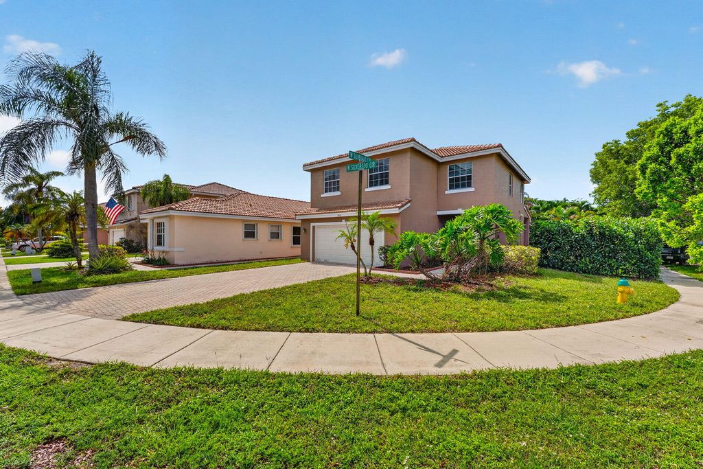 Photo of 7962 N Silverado Circle, Hollywood, FL 33024 (MLS # B26023128)