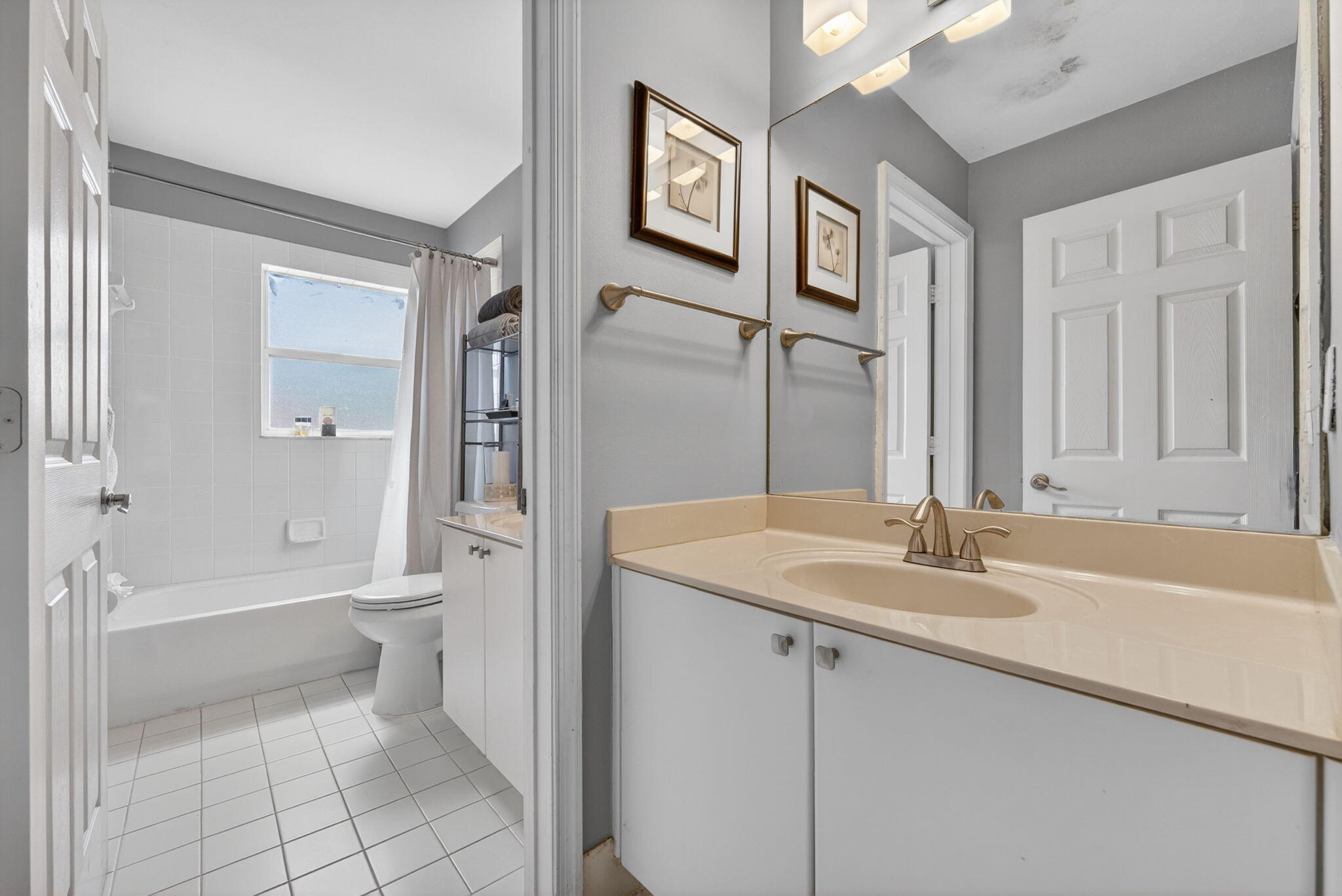 STIRLING MEADOWS - Residential