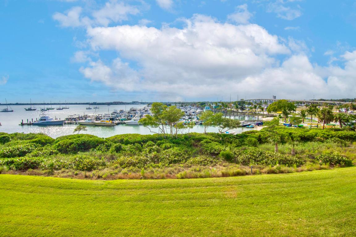HARBOUR ISLE AT HUTCHINSON ISLAND WEST, A CONDOMIN - Residential