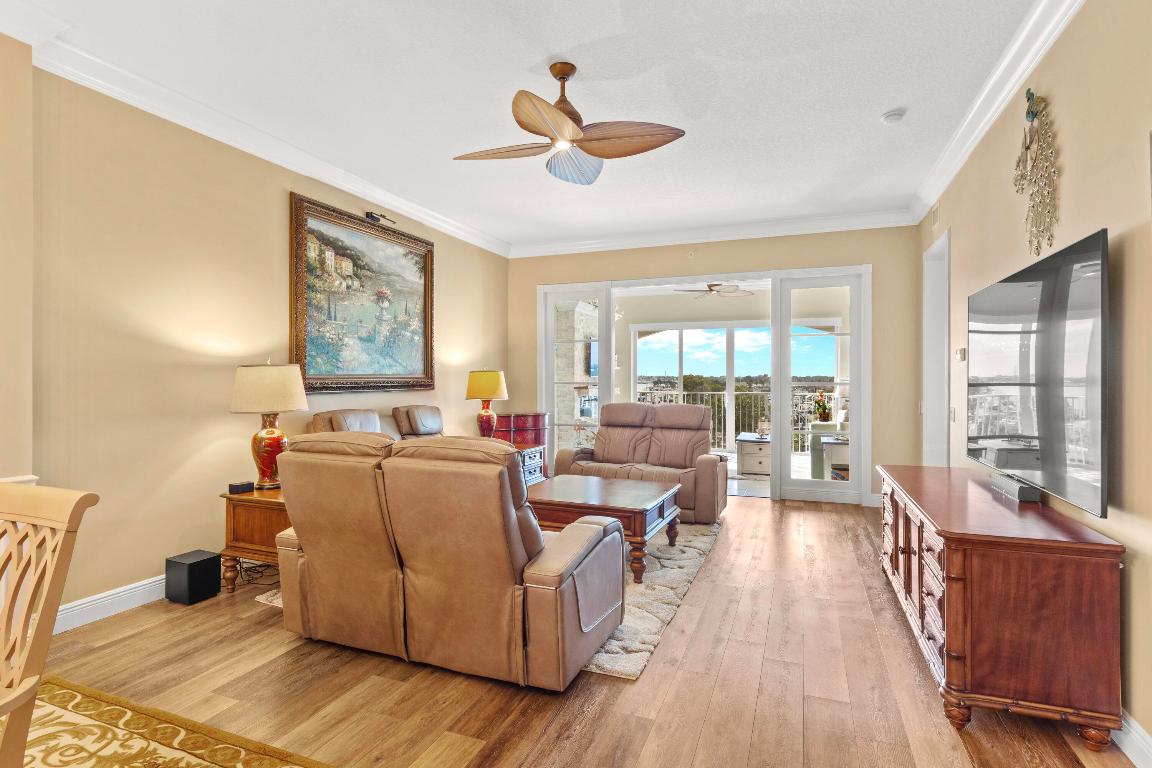 HARBOUR ISLE AT HUTCHINSON ISLAND WEST, A CONDOMIN - Residential