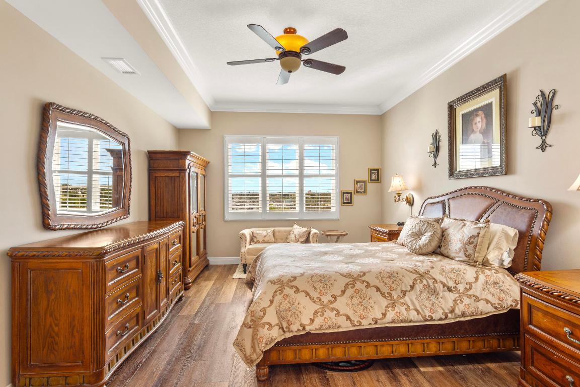 HARBOUR ISLE AT HUTCHINSON ISLAND WEST, A CONDOMIN - Residential