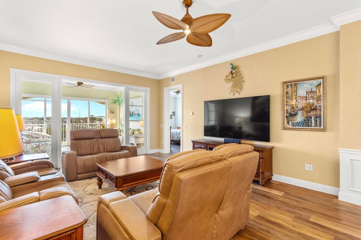 HARBOUR ISLE AT HUTCHINSON ISLAND WEST, A CONDOMIN - Residential