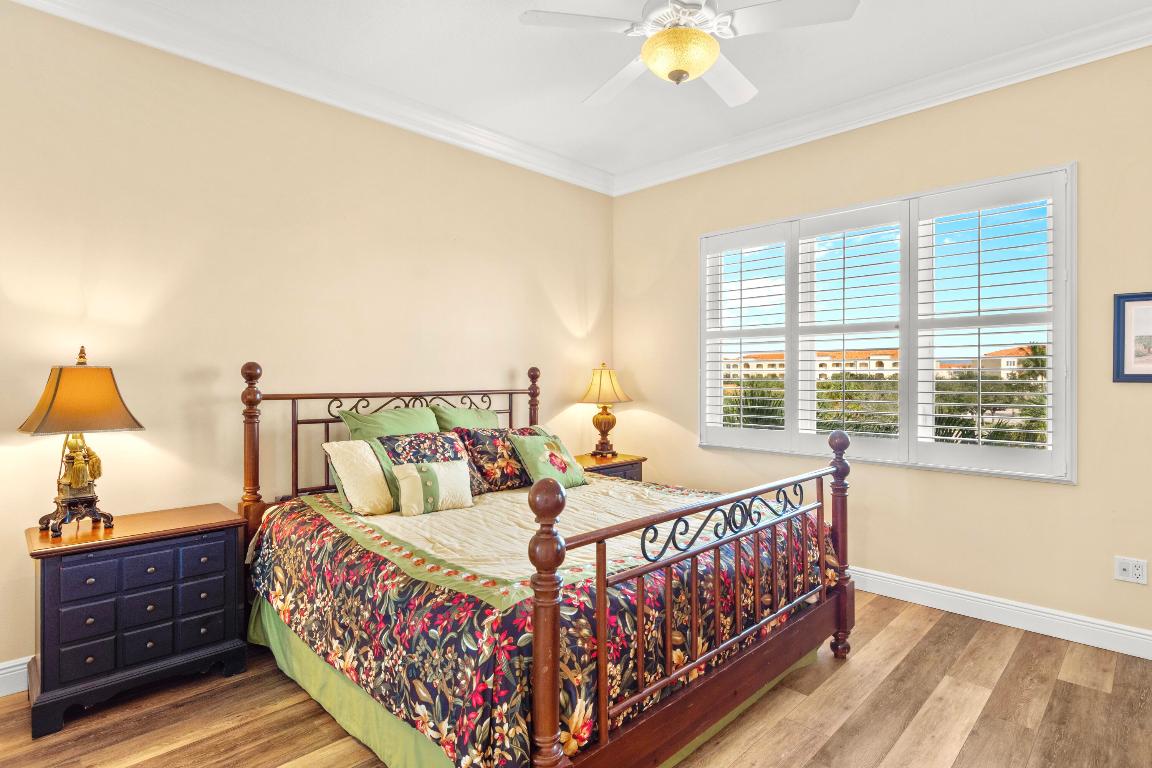 HARBOUR ISLE AT HUTCHINSON ISLAND WEST, A CONDOMIN - Residential