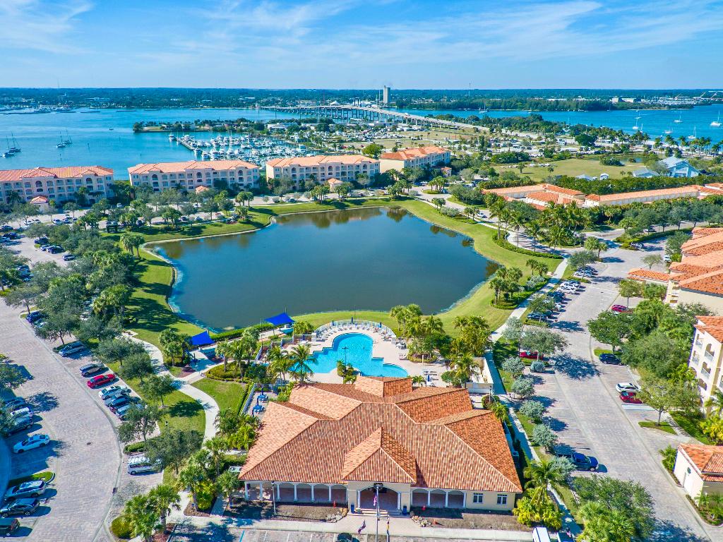 HARBOUR ISLE AT HUTCHINSON ISLAND WEST, A CONDOMIN - Residential