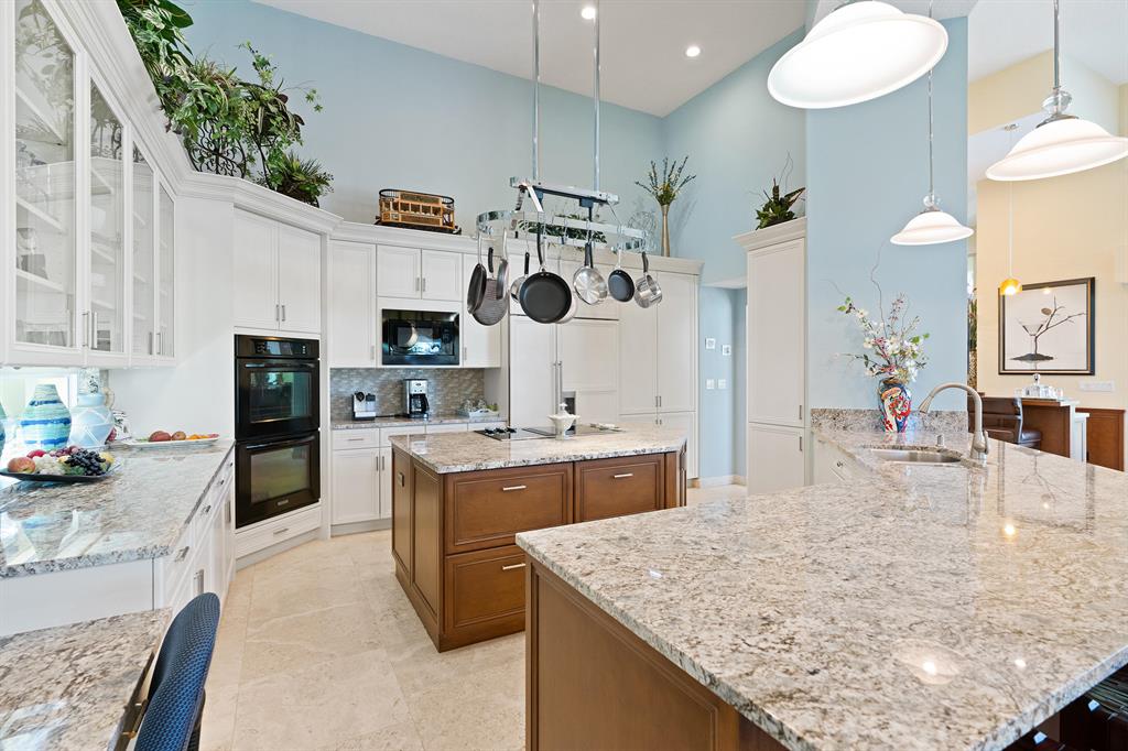 ADMIRALS COVE - Residential