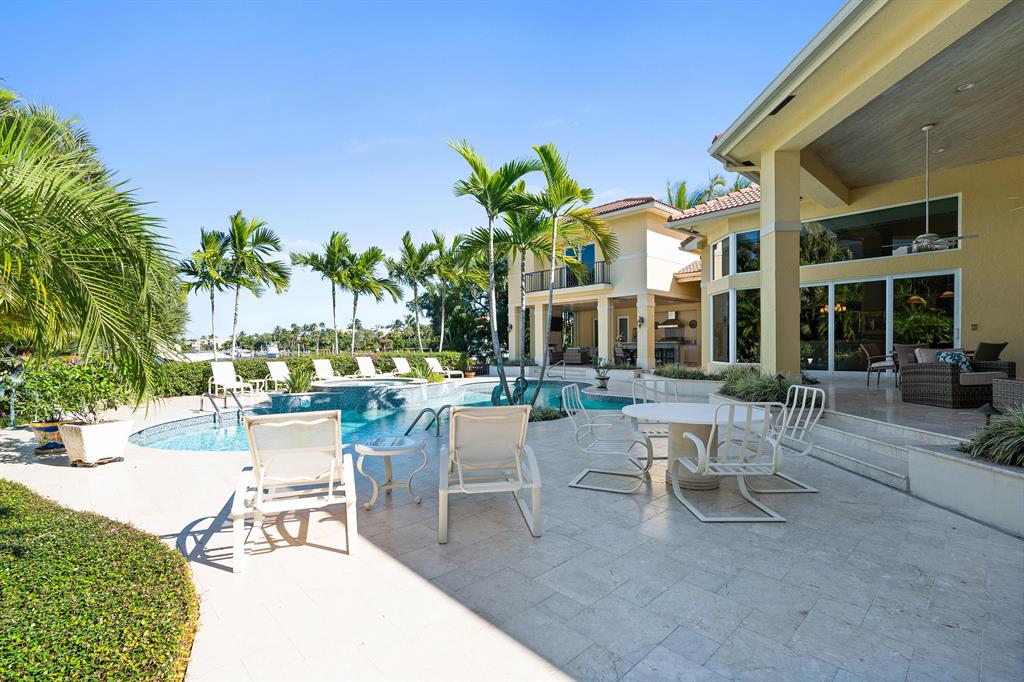 ADMIRALS COVE - Residential