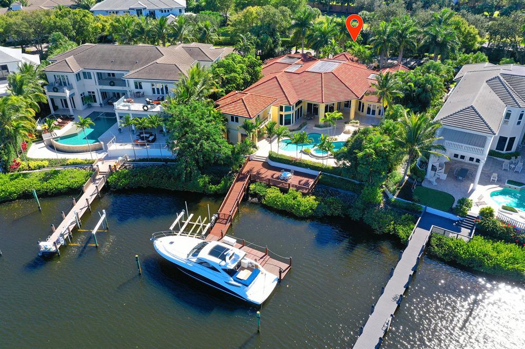 ADMIRALS COVE - Residential
