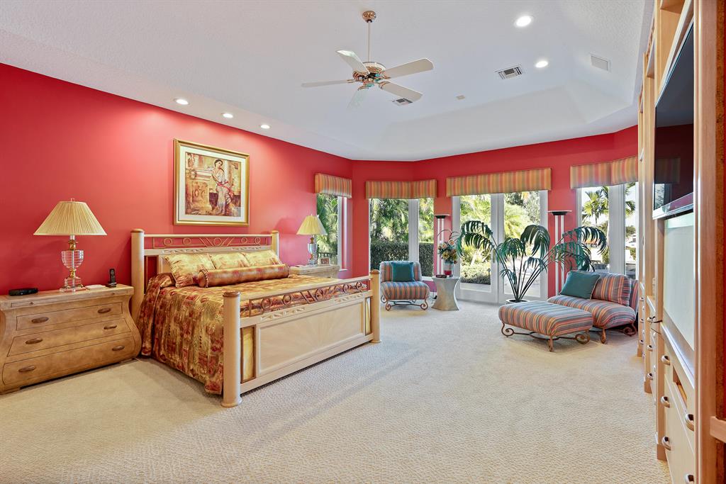 ADMIRALS COVE - Residential