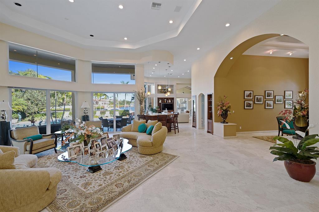 ADMIRALS COVE - Residential