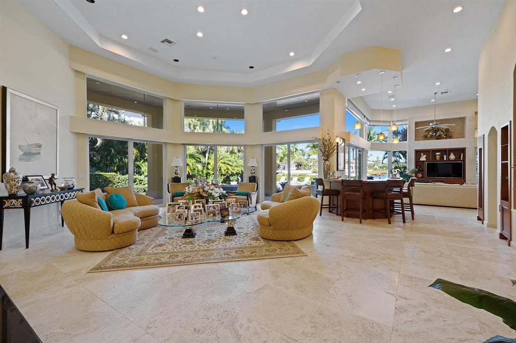 ADMIRALS COVE - Residential