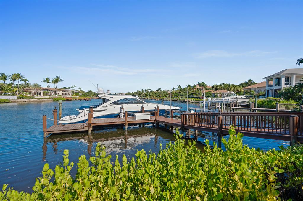 ADMIRALS COVE - Residential