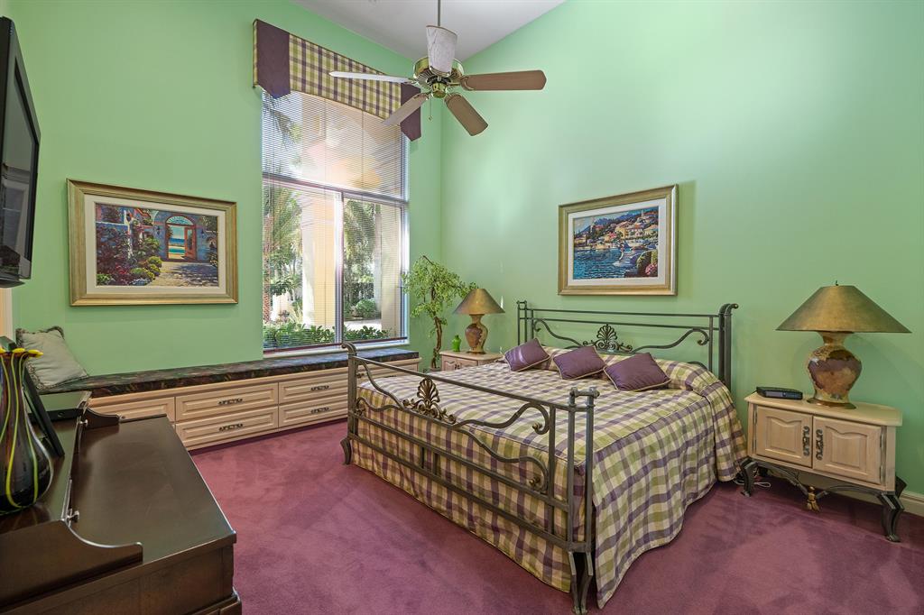 ADMIRALS COVE - Residential