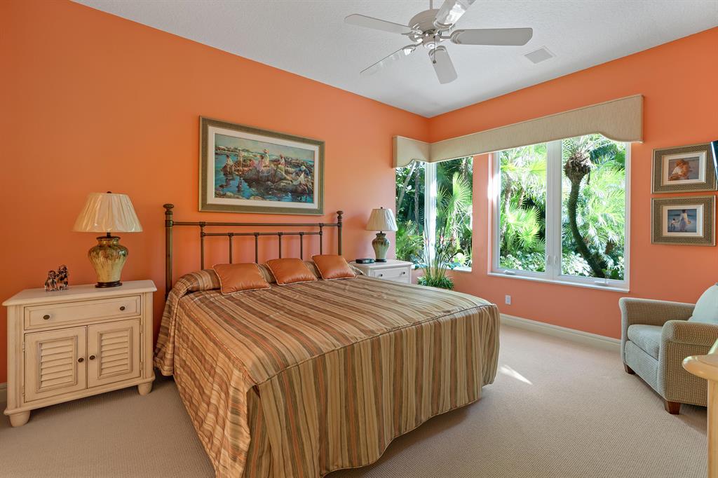 ADMIRALS COVE - Residential