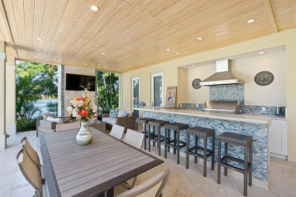 ADMIRALS COVE - Residential