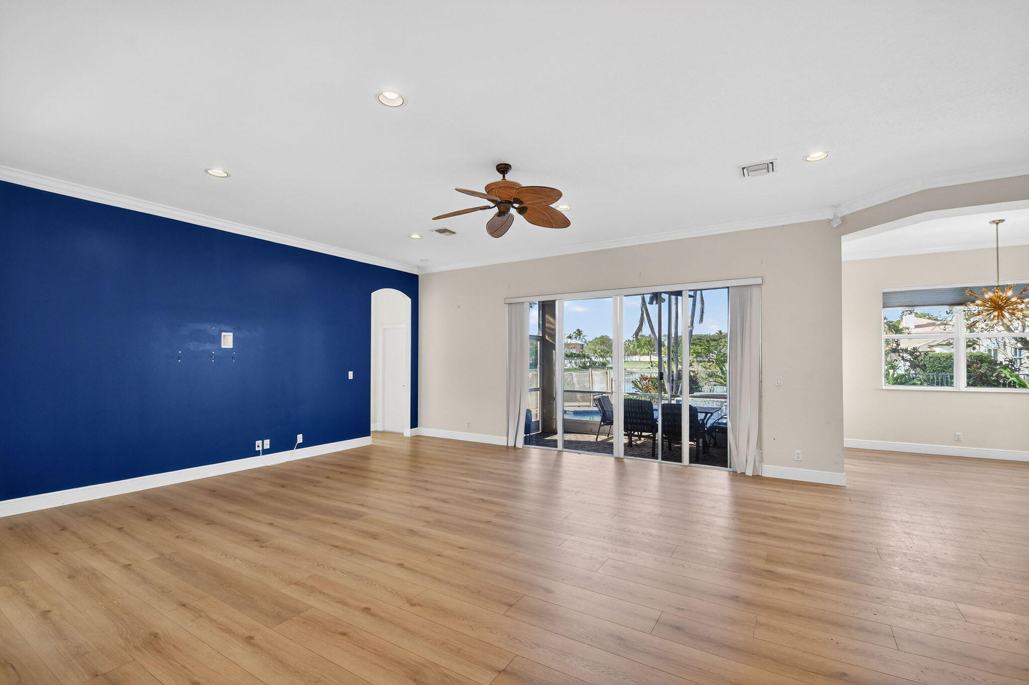 VILLAGES OF WINDSOR,ISOLA BELLA ESTATES - Residential