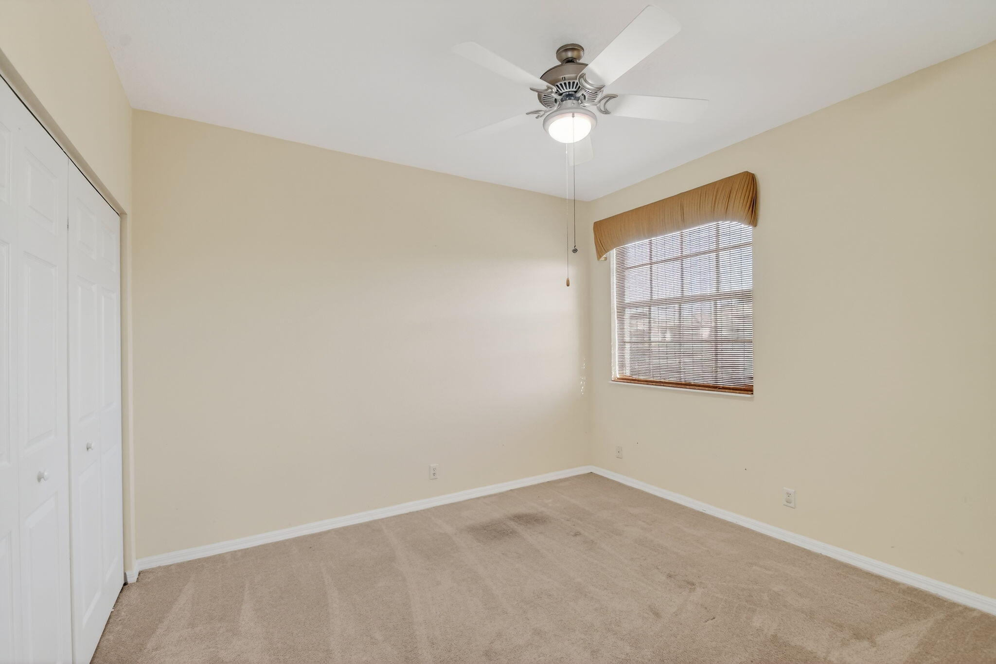 VILLAGES OF WINDSOR,ISOLA BELLA ESTATES - Residential