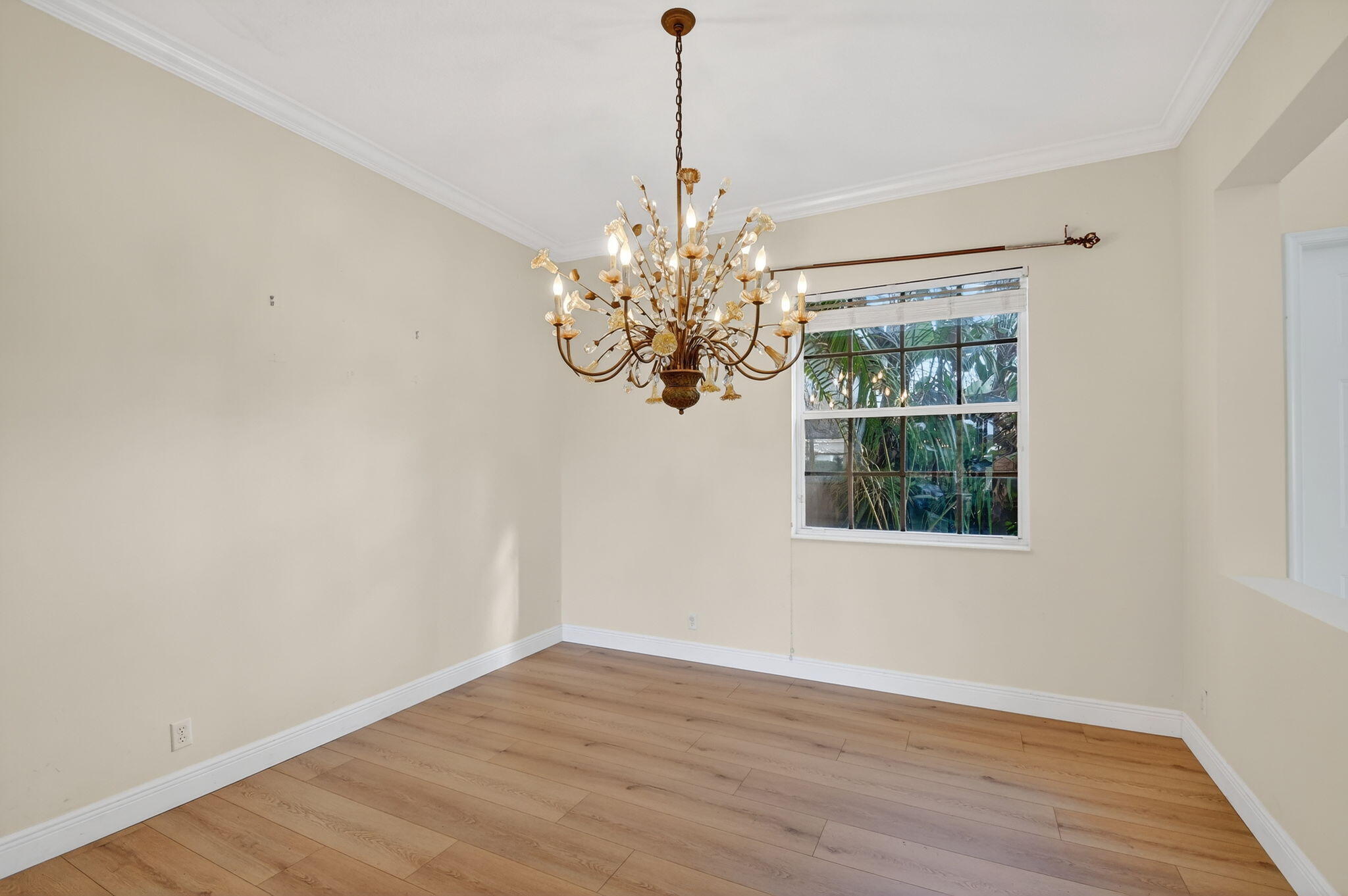 VILLAGES OF WINDSOR,ISOLA BELLA ESTATES - Residential