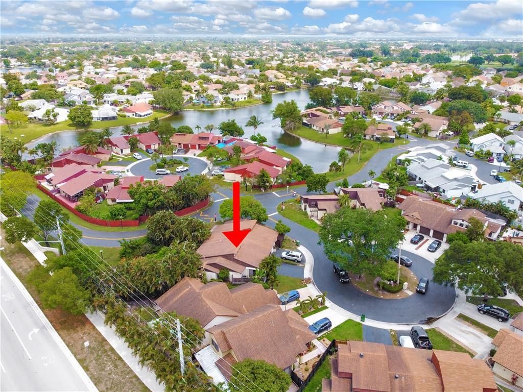 Photo of 10048 SW 16th St., Pembroke Pines, FL 33025 (MLS # F10281846)