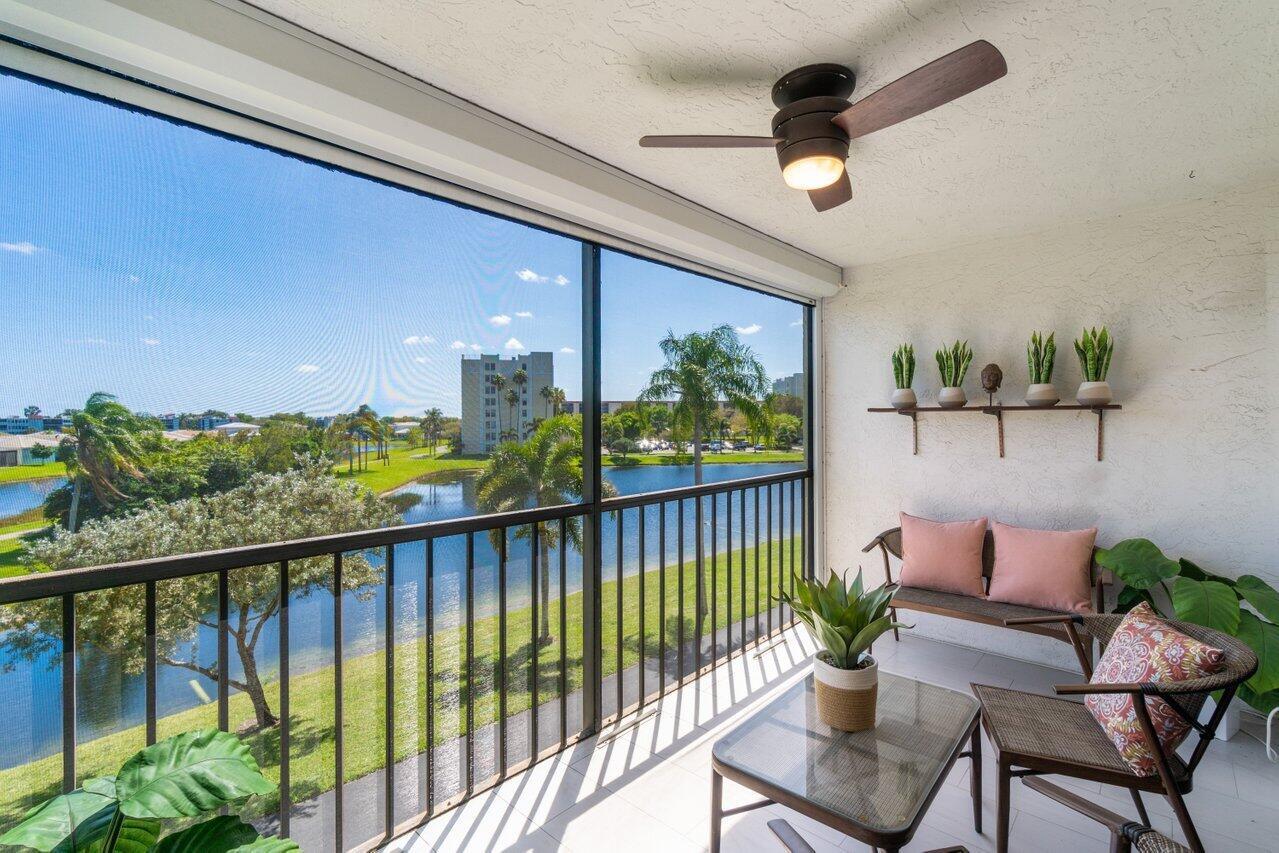 HUNTINGTON LAKES SEC FIVE CONDOS - Residential