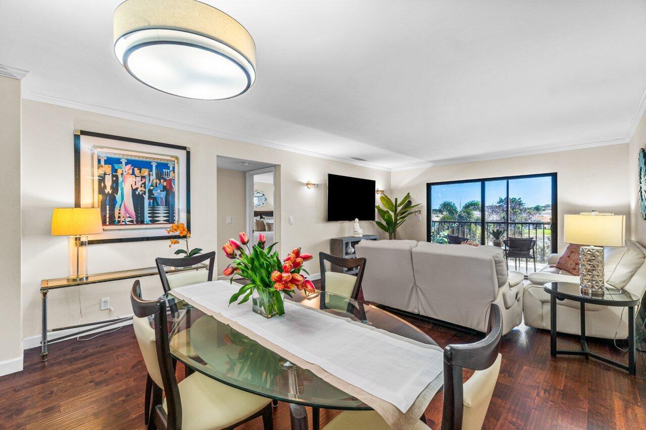 HUNTINGTON LAKES SEC FIVE CONDOS - Residential