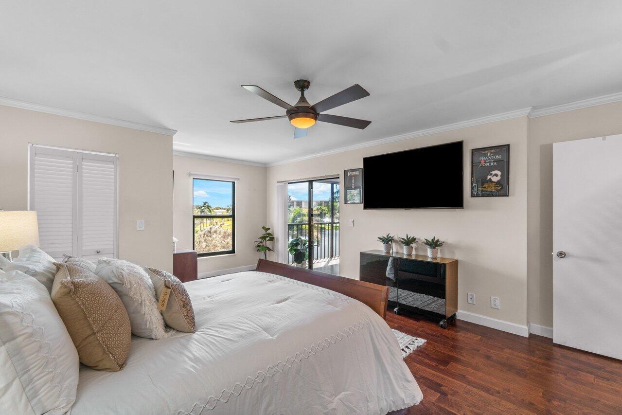 HUNTINGTON LAKES SEC FIVE CONDOS - Residential