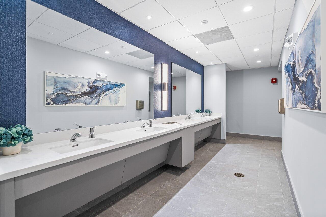 HUNTINGTON LAKES SEC FIVE CONDOS - Residential