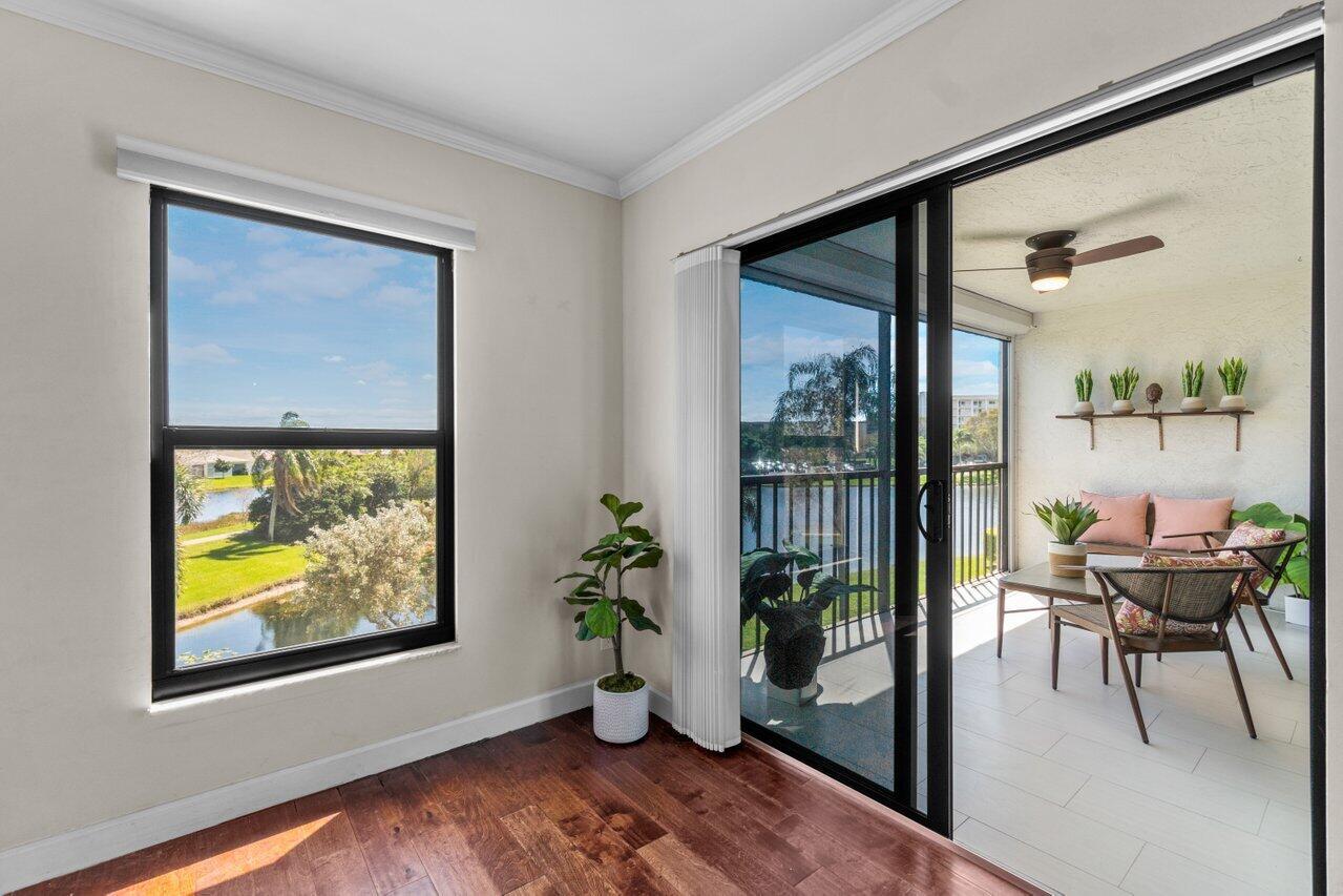 HUNTINGTON LAKES SEC FIVE CONDOS - Residential