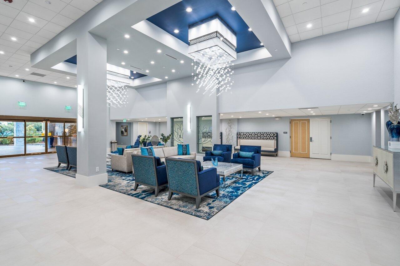 HUNTINGTON LAKES SEC FIVE CONDOS - Residential