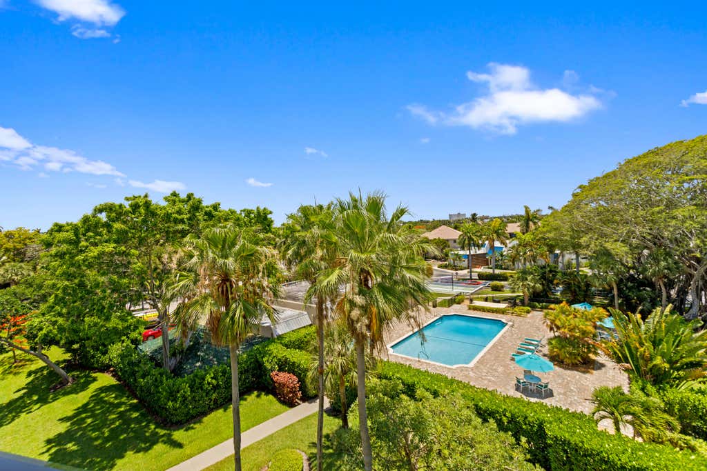 Photo of 27 Royal Palm Way #503, Boca Raton, FL 33432 (MLS # B26040479)