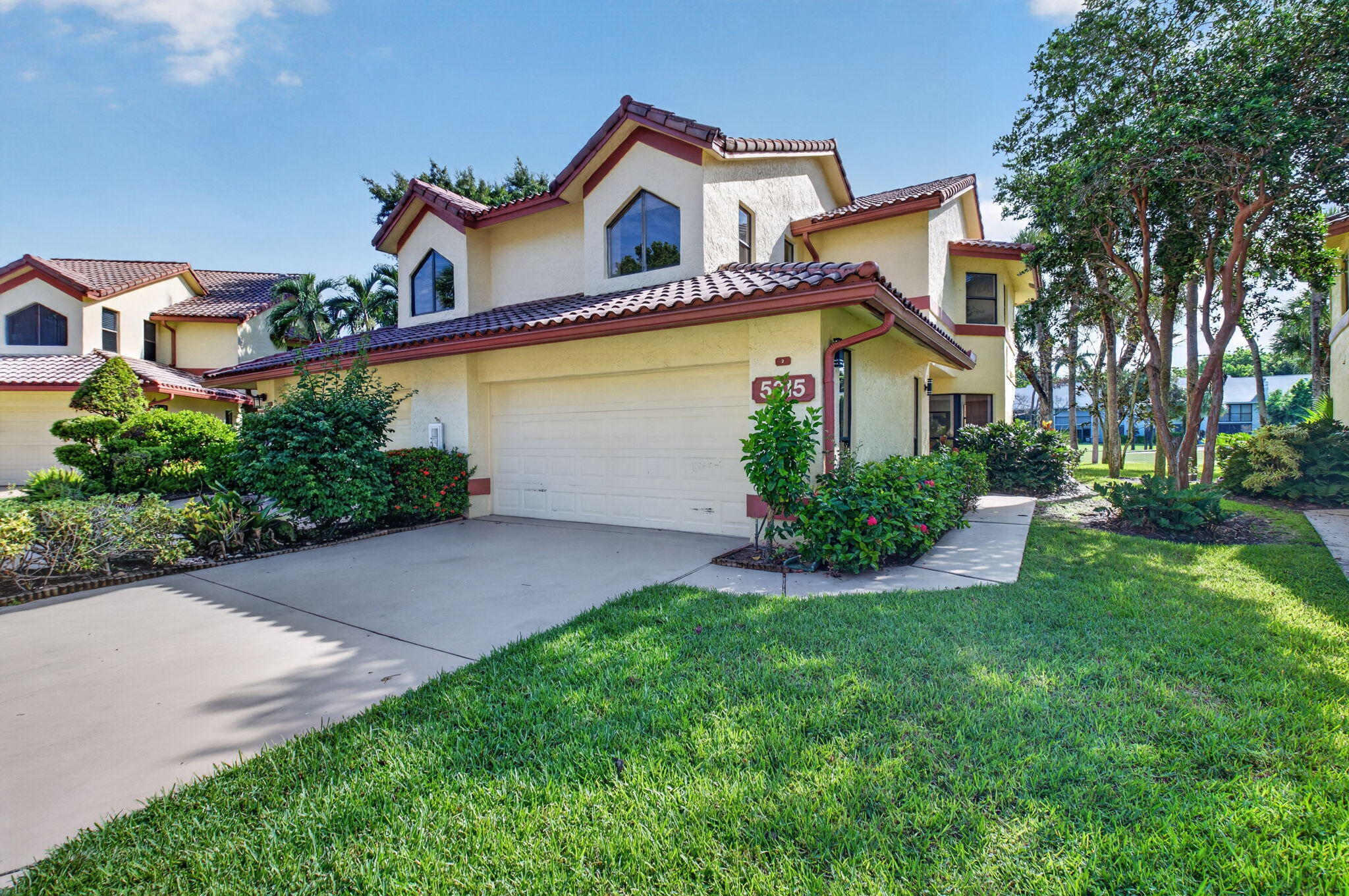 5315 10TH FAIRWAY Drive 2