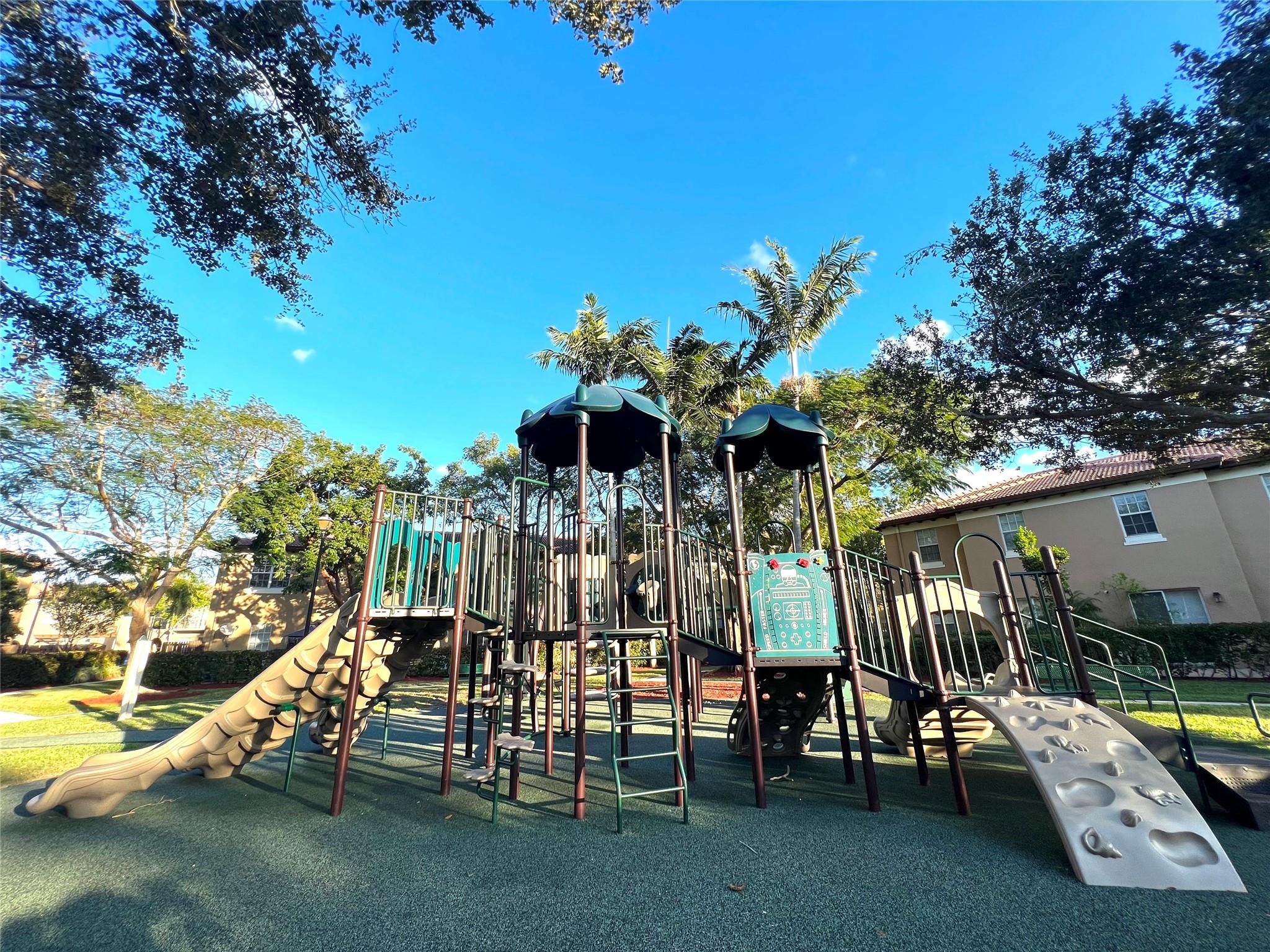 Julia Gardens - Residential