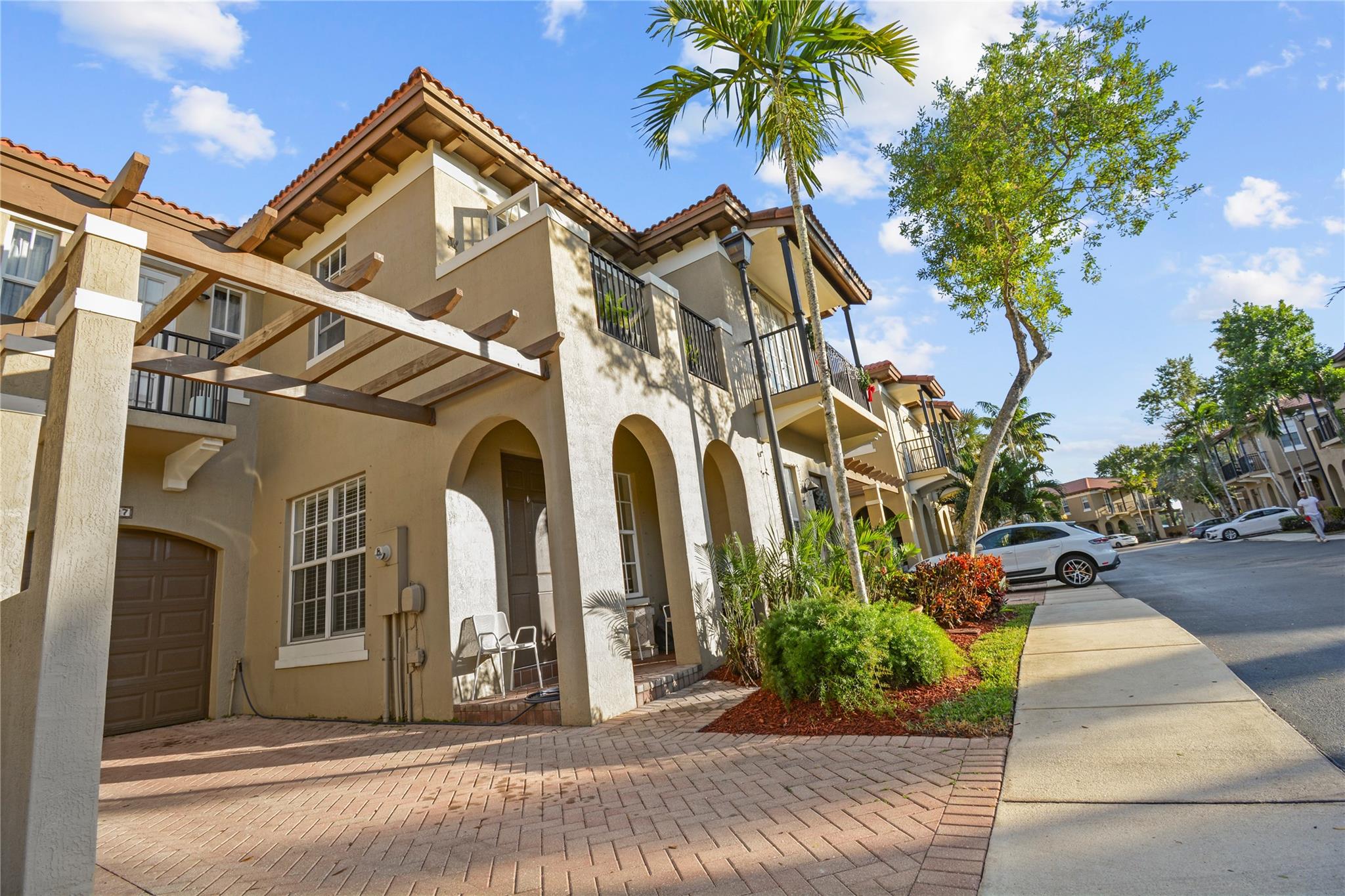 Julia Gardens - Residential