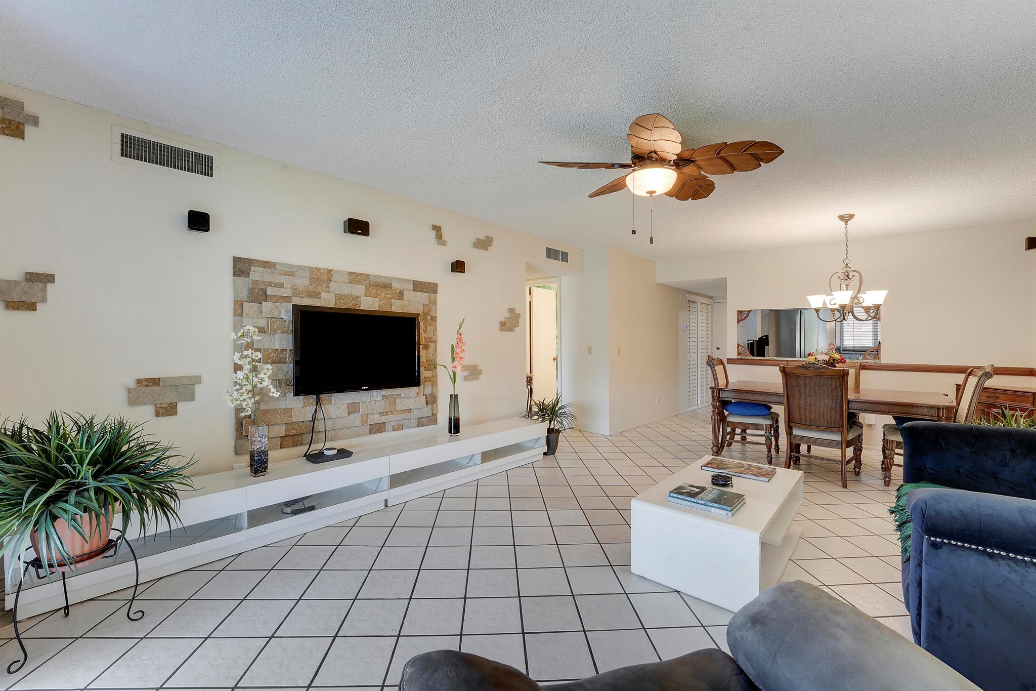 12027 Greenway Circle S 204