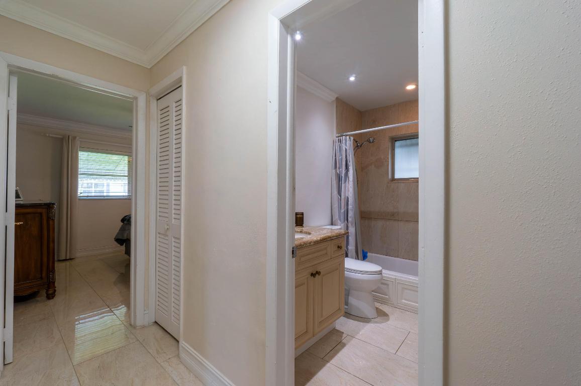 PALM BEACH LEISUREVILLE SEC 2 - Residential