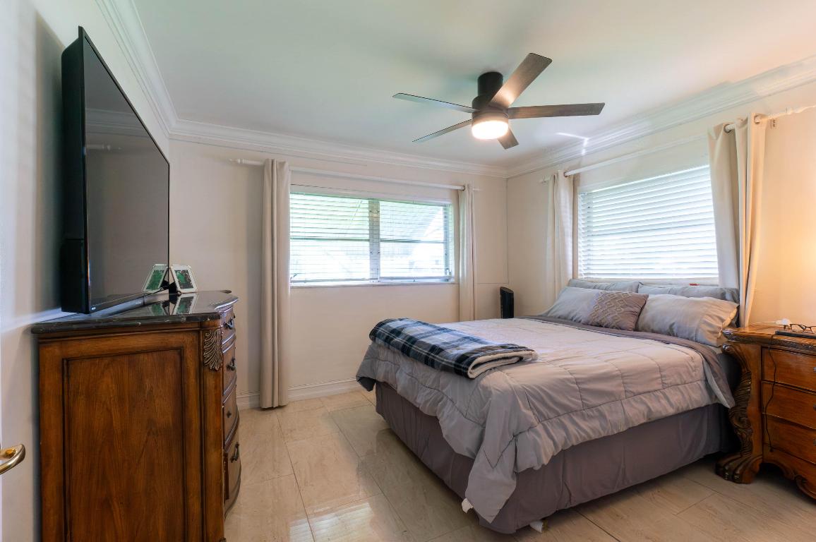 PALM BEACH LEISUREVILLE SEC 2 - Residential