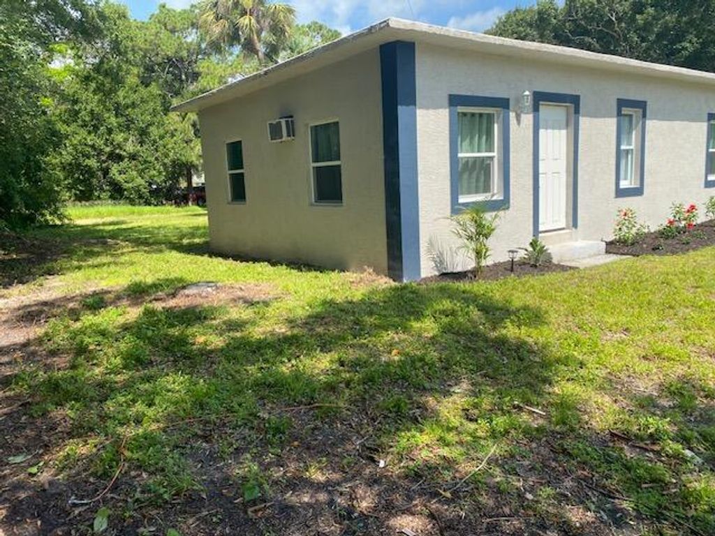 Photo of 507 S 22nd Street #A, Fort Pierce, FL 34950 (MLS # R11100009)