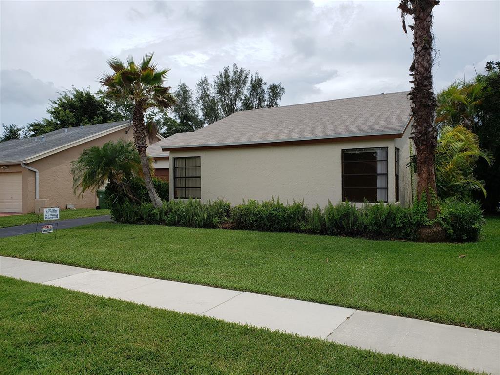 BONAVENTURE LAKES - Residential