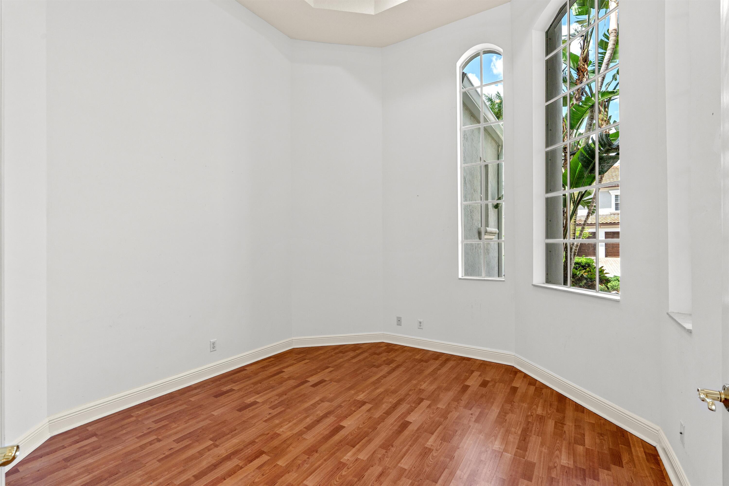 6830 Royal Orchid Circle