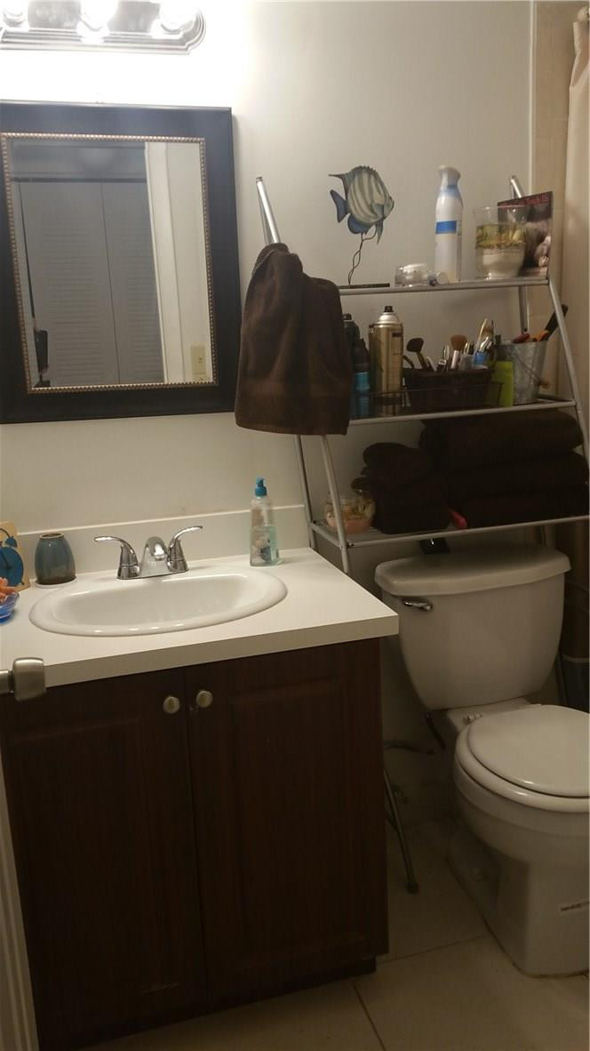 Island Club at Coral Spri - Residential